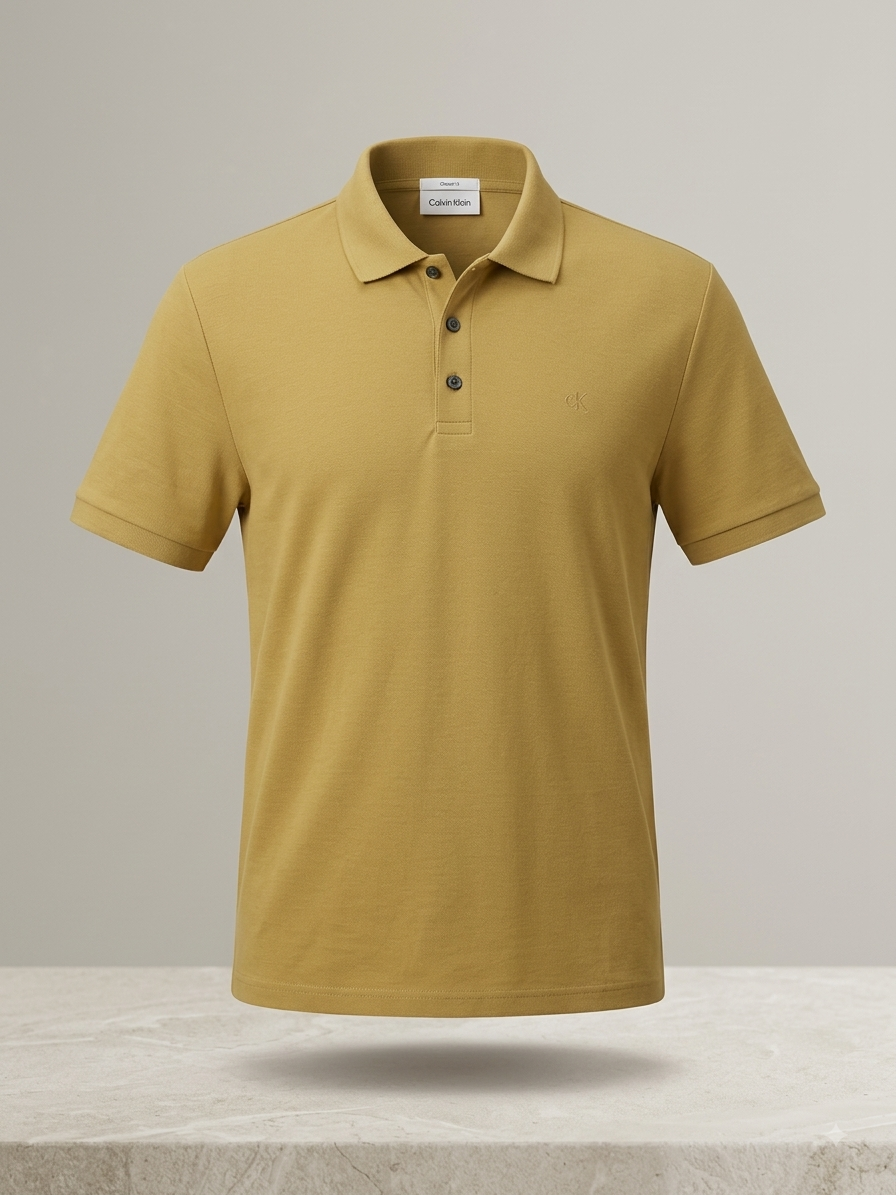 Calvin Klein — Polo Piqué Minimaliste Signature (Moutarde Dorée)